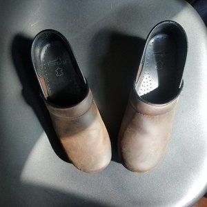 Dansko Professional Brown Clog Size 39